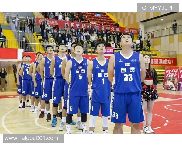 赛后分析:西安篮球队与广州篮球队灵活性对比及战术探讨 赛后分析:西安篮球队与广州篮球队灵活性对比及战术探讨