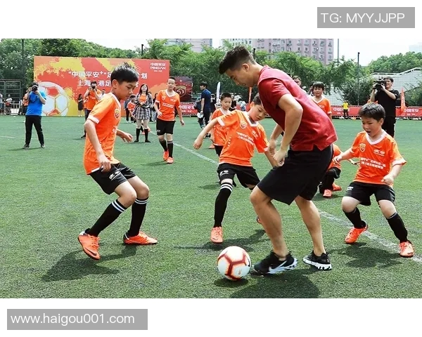 哪个足球明星感染病毒引发全球关注健康问题与运动员安全讨论